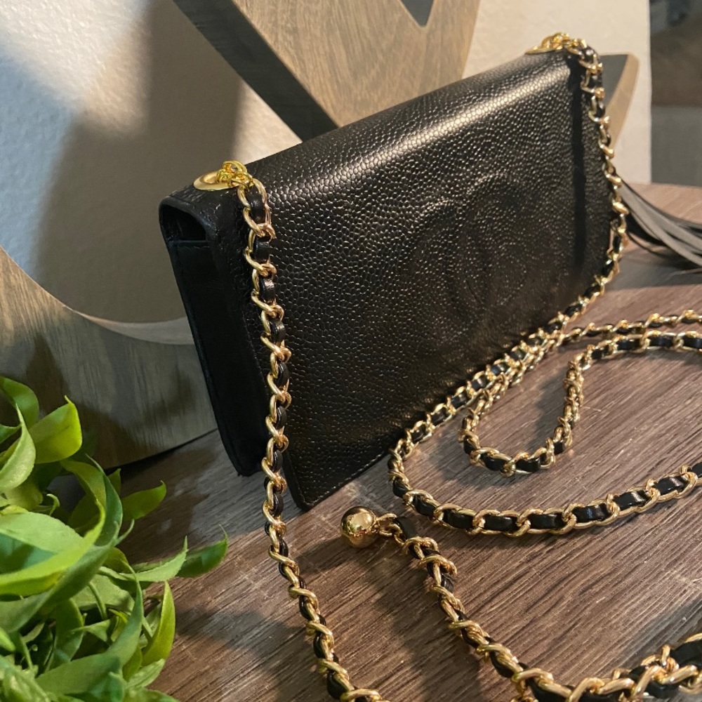CHANEL Black Leather Clutch with Gold Chain - Picture 3 of 15